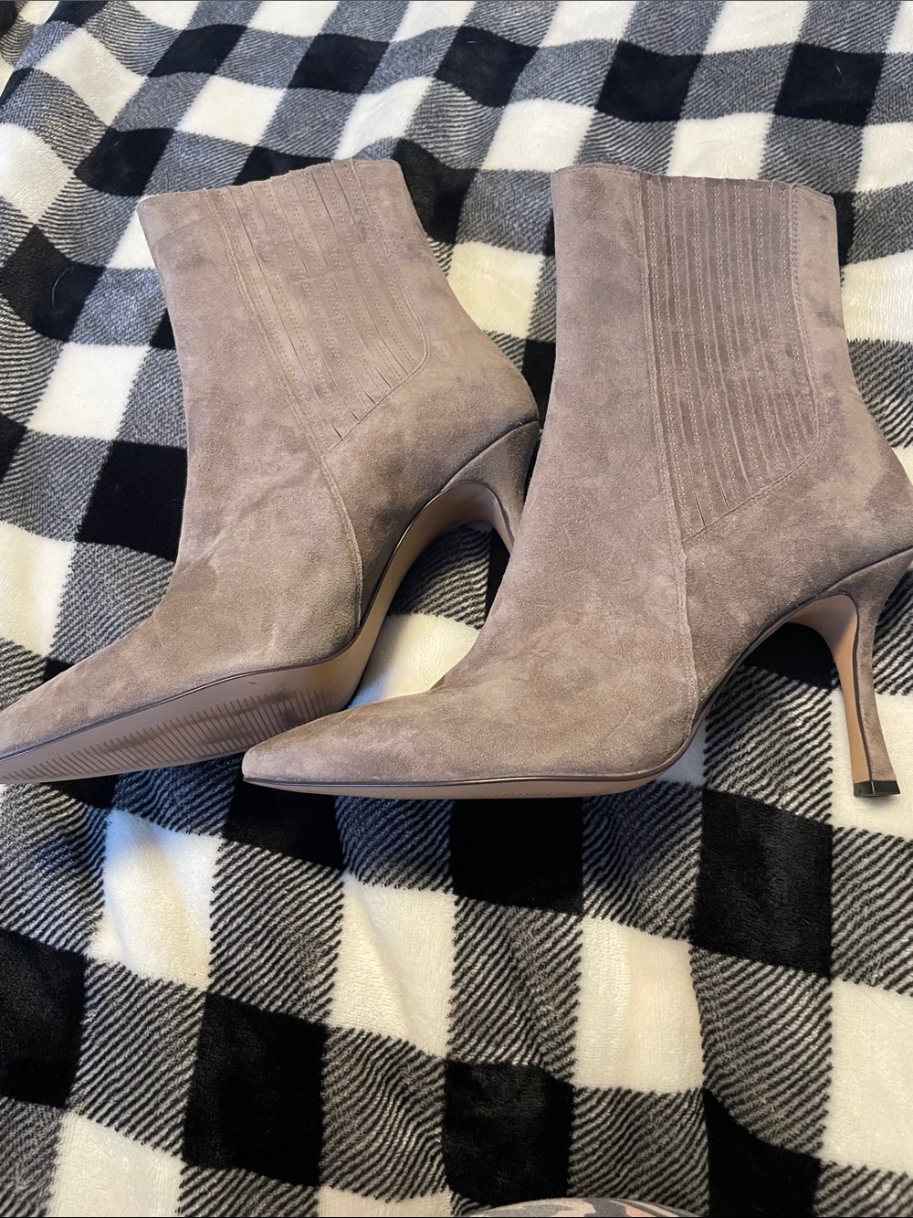 Anne Klein Mauve Suede Pointed-Toe Stiletto Ankle Boots